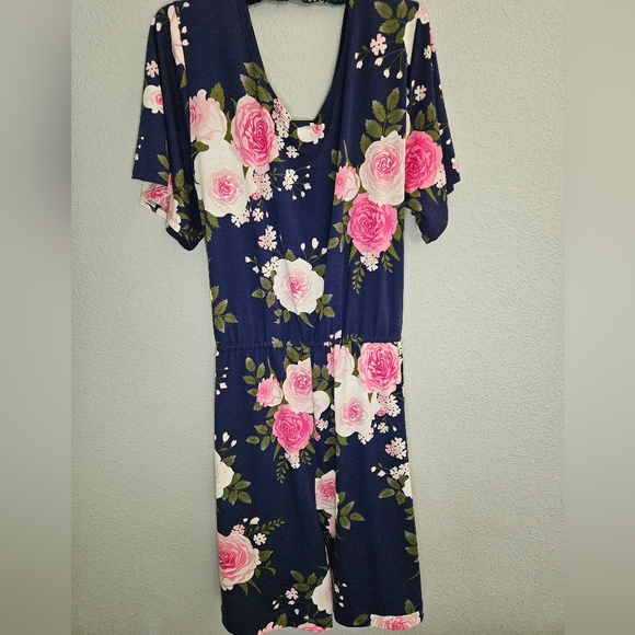 LulaRoe 3XL Xanthe Beautiful Floral on Navy - Picture 2 of 6